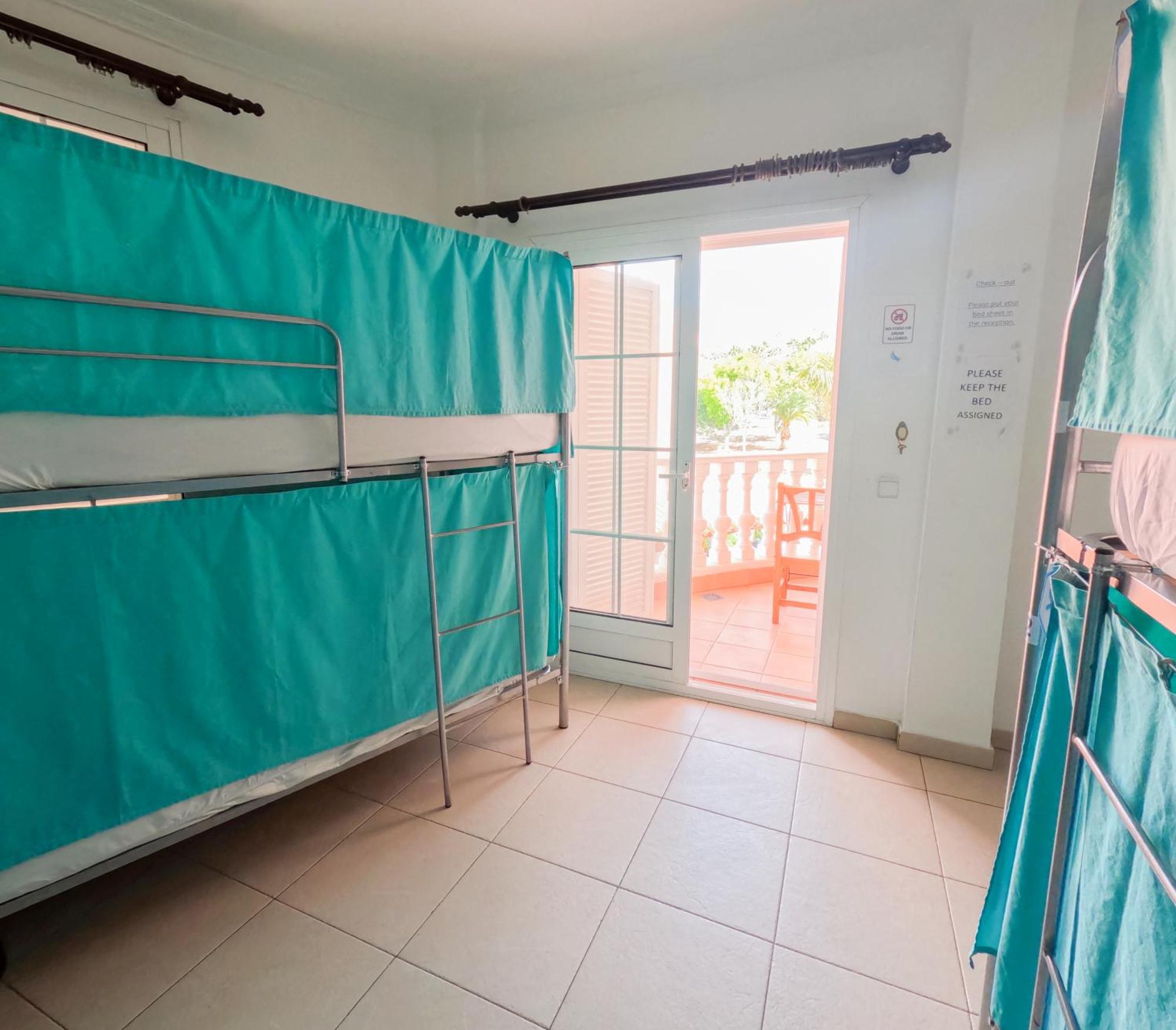Duque Nest Hostel Costa Adeje  Εξωτερικό φωτογραφία